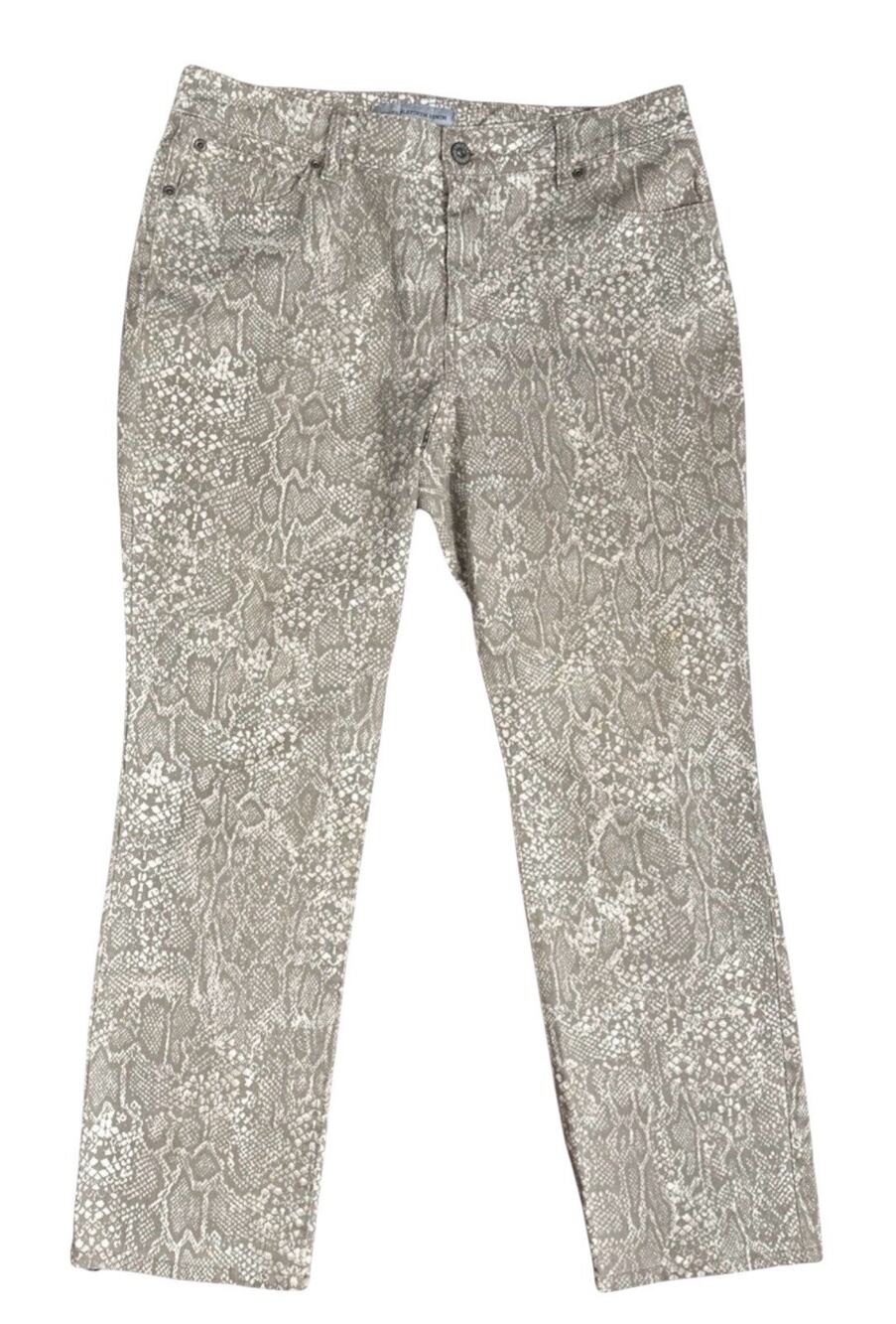 Chico’s Platinum Denim Pants Snakeskin Print Gray White Ultimate Fit Womens 16
